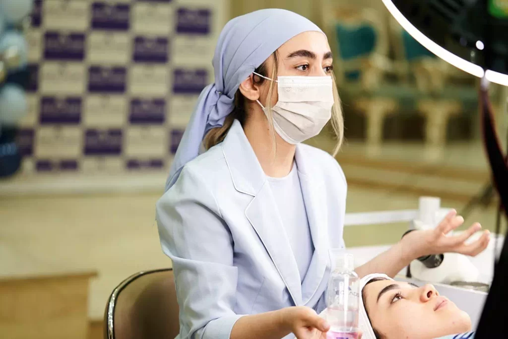 دوره تخصصی فیشیال مخصوص اسکین کر ها توسط نمایندگی اکلادو در دزفول