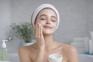پاکسازی صورت در خانه برای پوست چرب